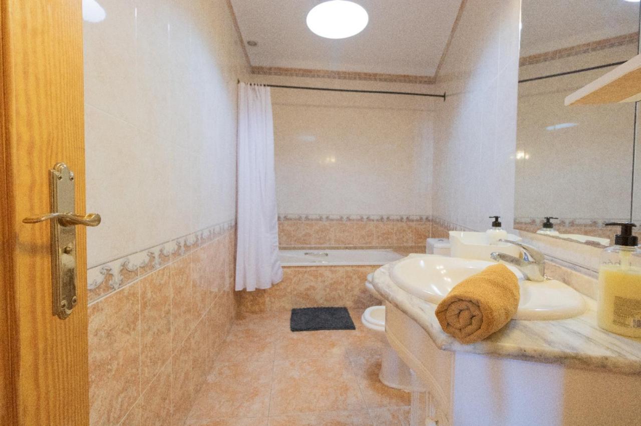 Three Bedroom Apartament Near Santa Cruz 1A Exterior photo